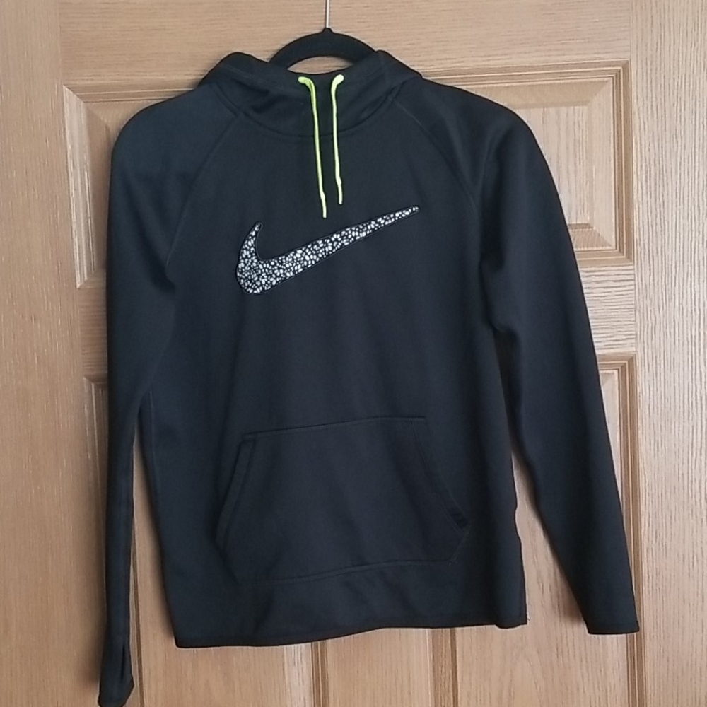 Nike therma fit
